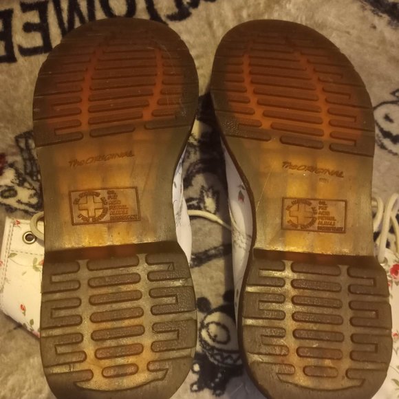 Dr. Martens Rare White Floral 1460 Pascal Boots in Portland Rose - Picture 6 of 8